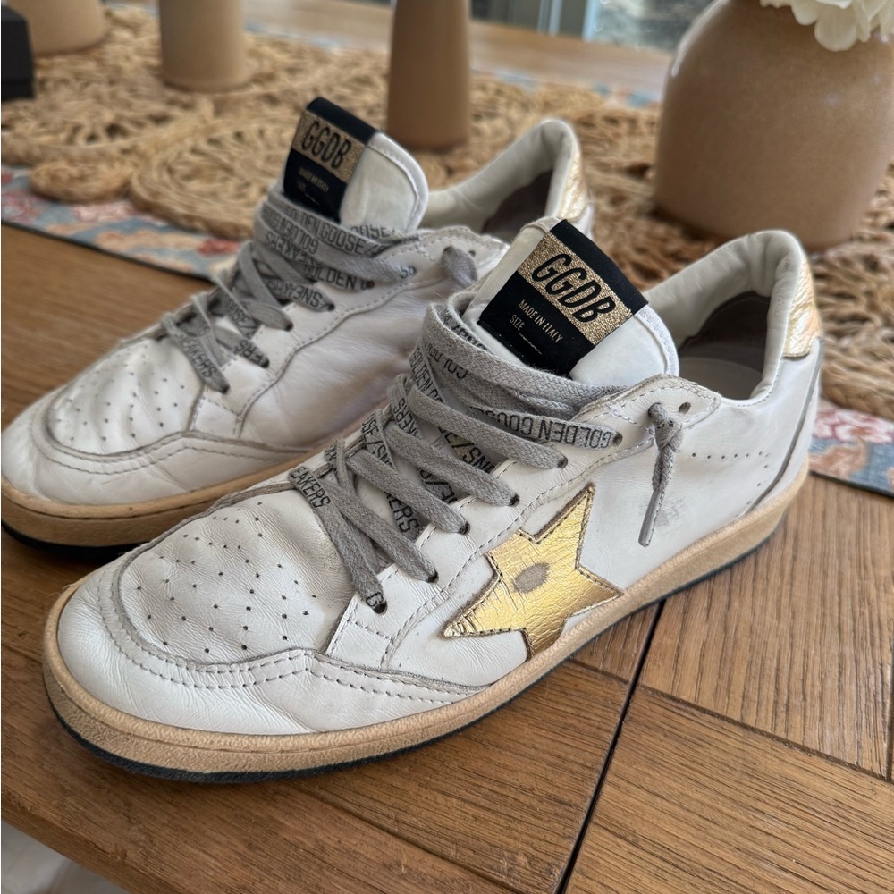 Golden Goose Women’s White Sneakers with Gold Star Authentic size 39 8.5